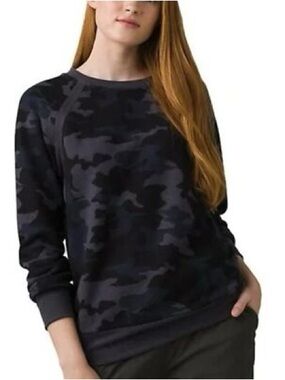 NWT Women's XS Nautical Camo Pullover Top